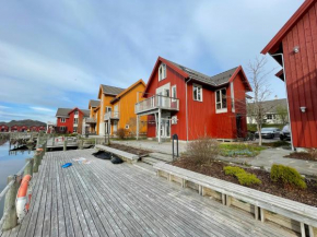 Ballstad Delicate Ocean Front House - Rorbu style